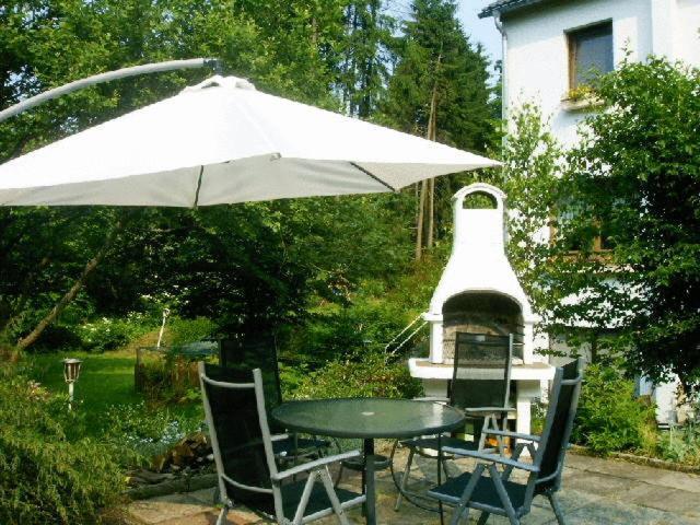 Waldpension Zum Felsenkeller Lichtenfels-Sachsenberg Dış mekan fotoğraf
